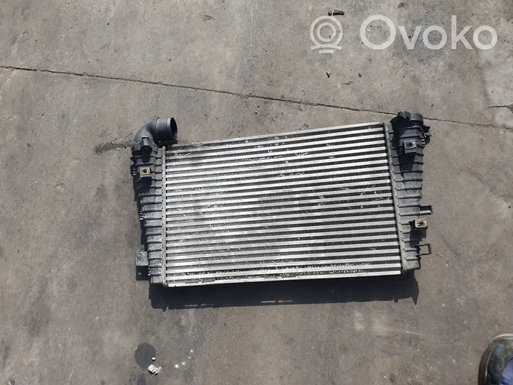 Opel Zafira A Radiateur de refroidissement 