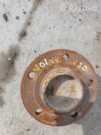 Volvo V70 Rear wheel hub 