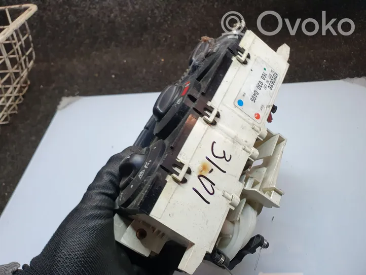 Mercedes-Benz A W168 Climate control unit 1688300485