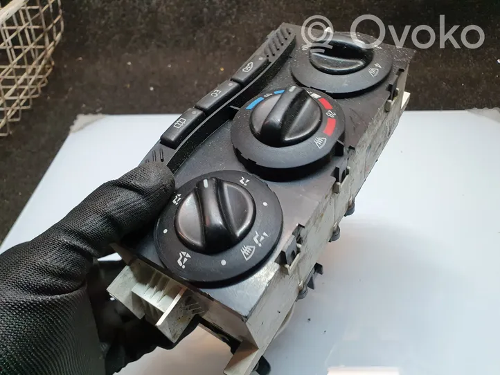 Mercedes-Benz A W168 Climate control unit 1688300485