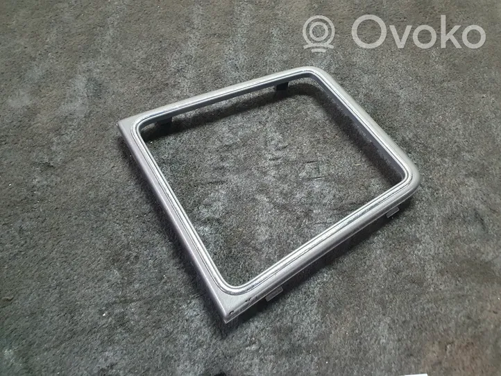 Opel Vectra C Rivestimento in plastica cornice della leva del cambio 13165756