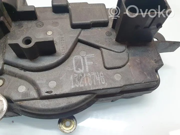 Opel Astra H Serratura portiera anteriore 13210748