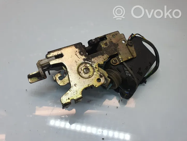 Mercedes-Benz Vito Viano W638 Front door lock 