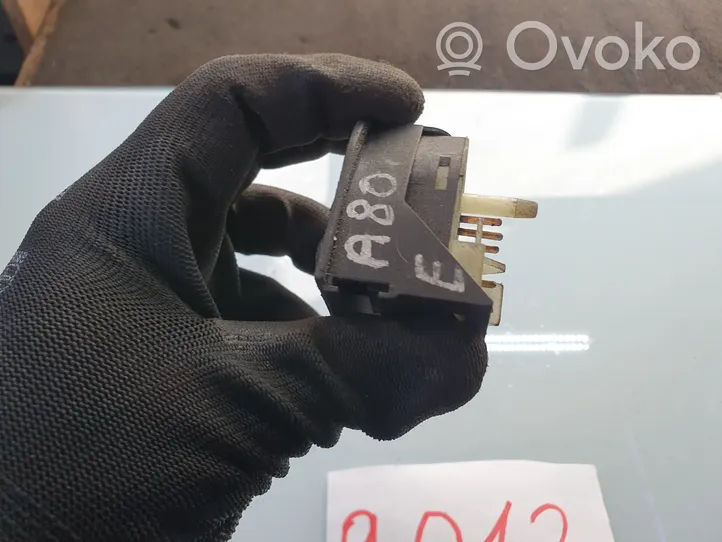 Audi 80 90 S2 B4 Przycisk regulacji lusterek bocznych 893959565