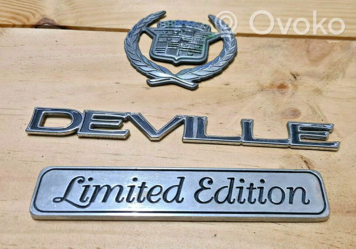 Cadillac DeVille Logo, emblème, badge 