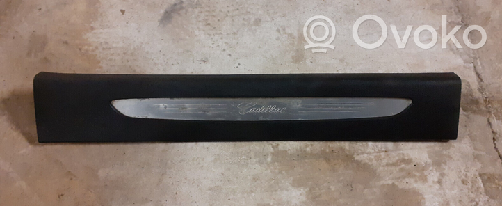 Cadillac DTS Garniture marche-pieds avant 15868986