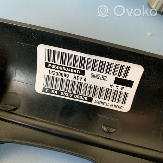 Dodge Grand Caravan Ilmastointi-/lämmityslaitteen säätimen kehys 05009175AA