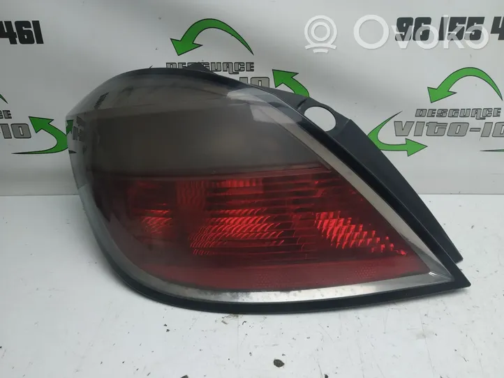 Opel Astra H Lampa tylna 