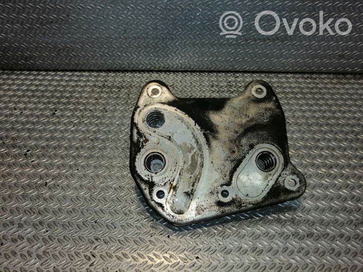 Mercedes-Benz Sprinter W901 W902 W903 W904 Mocowanie / uchwyt filtra oleju 6121880101