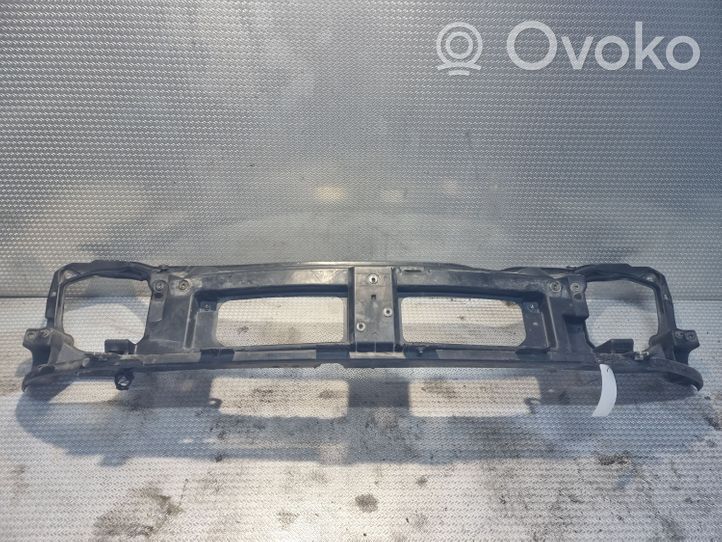 Opel Vivaro Support de radiateur sur cadre face avant 8200259215