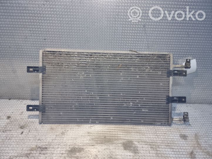 Opel Vivaro Radiateur condenseur de climatisation 817645