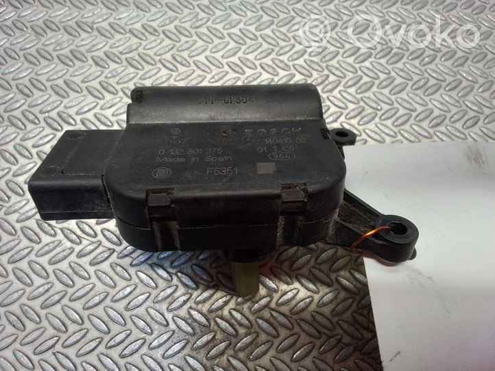 Mercedes-Benz Sprinter W906 Stellmotor Heizung Klima 0132801375