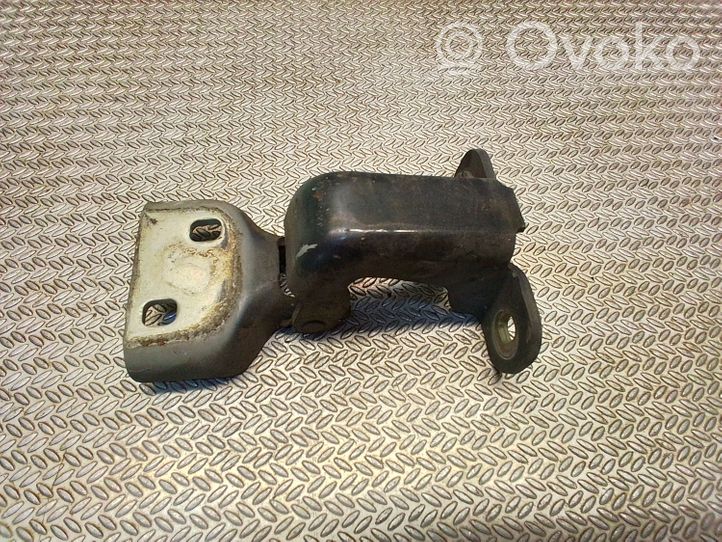 Citroen Berlingo Charnière inférieure de porte avant 31177211