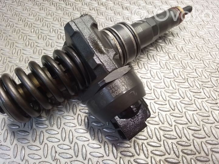 Volkswagen Transporter - Caravelle T5 Injecteur de carburant 070130073K