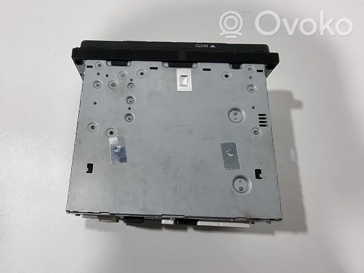 Toyota Corolla Verso AR10 Radio / CD-Player / DVD-Player / Navigation 8612064010