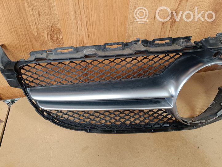 Mercedes-Benz C AMG W205 Grille de calandre avant A2058880523