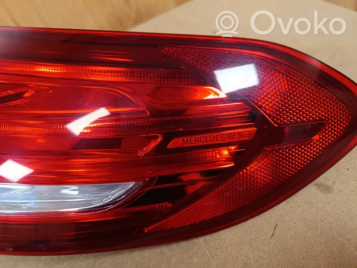 Mercedes-Benz C AMG W205 Lampa tylna A2059066600