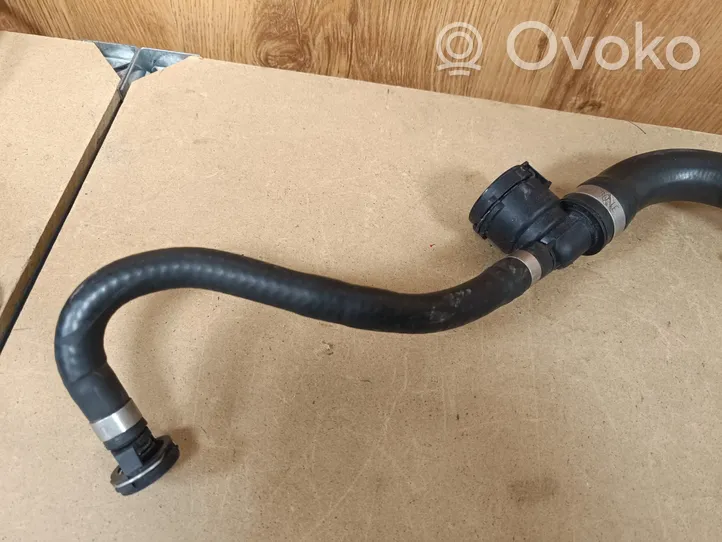 Mercedes-Benz SL AMG R231 Engine coolant pipe/hose A2315013582