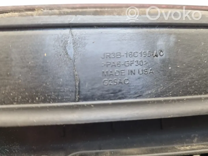 Ford Mustang VI Konepellin säleikkö JR3B16C929A
