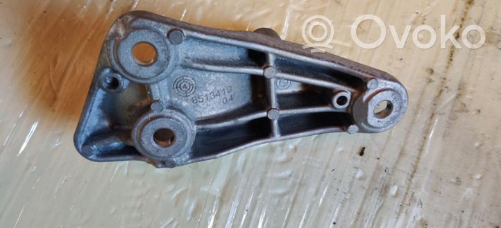 BMW 2 F45 Pusašio pakabinamo guolio kronšteinas 8513419