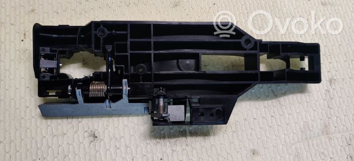 Renault Kadjar Rear door exterior handle/bracket 806068605R