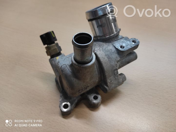 Hyundai i30 Boîtier de thermostat / thermostat 