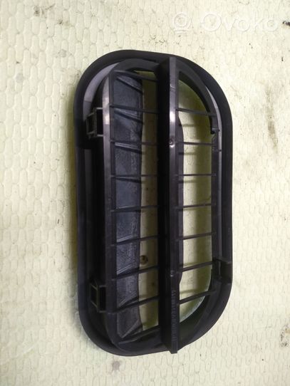 Volkswagen Golf VII Ventilācijas režģis 6R0819465A