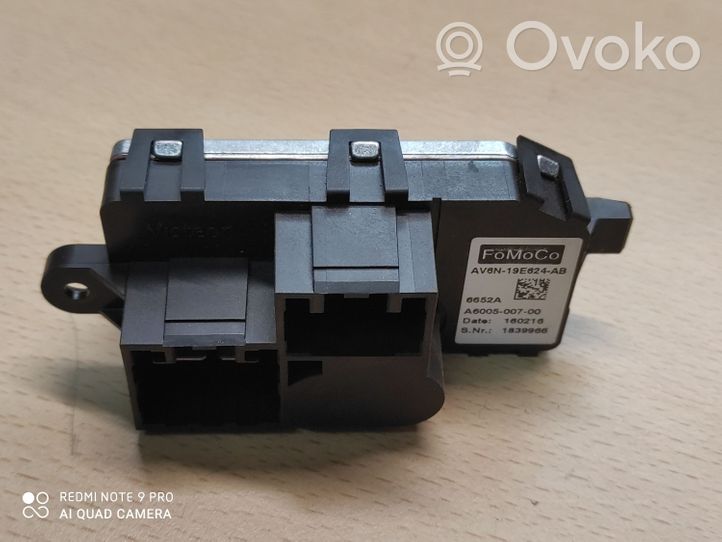 Ford Focus Heater blower fan relay AV6N19E624AB