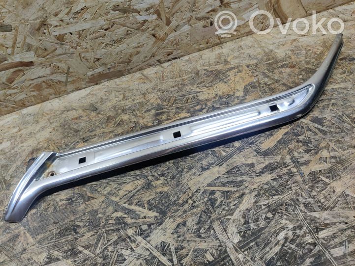 Mercedes-Benz S W116 Rivestimento parabrezza RH