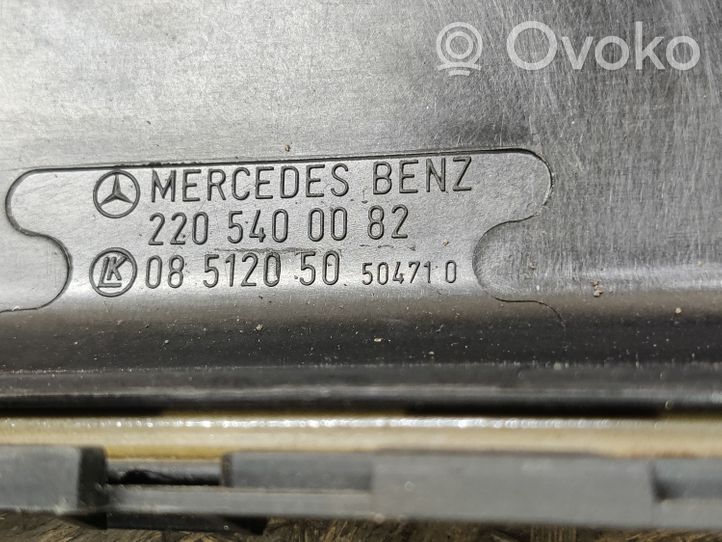 Mercedes-Benz CL C215 Fuse box cover 2205400082