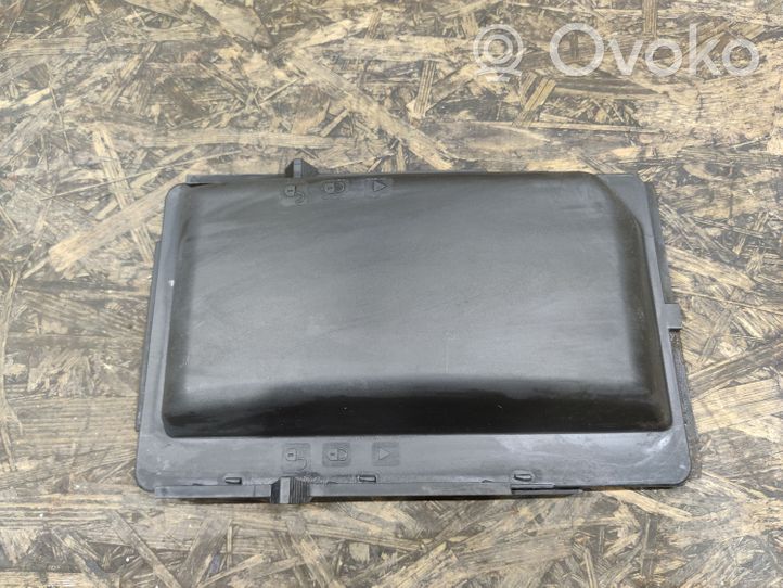 Mercedes-Benz CL C215 Fuse box cover 2205400082