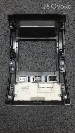 Nissan X-Trail T31 Oro kondicionieriaus/ klimato/ pečiuko valdymo blokas (salone) 27500JG700