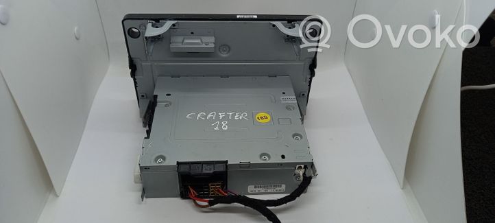 Volkswagen Crafter Panel / Radioodtwarzacz CD/DVD/GPS 2E0035130