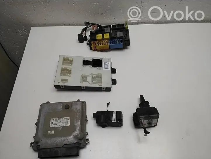 Mercedes-Benz Vito Viano W447 Kit centralina motore ECU e serratura A6229000500