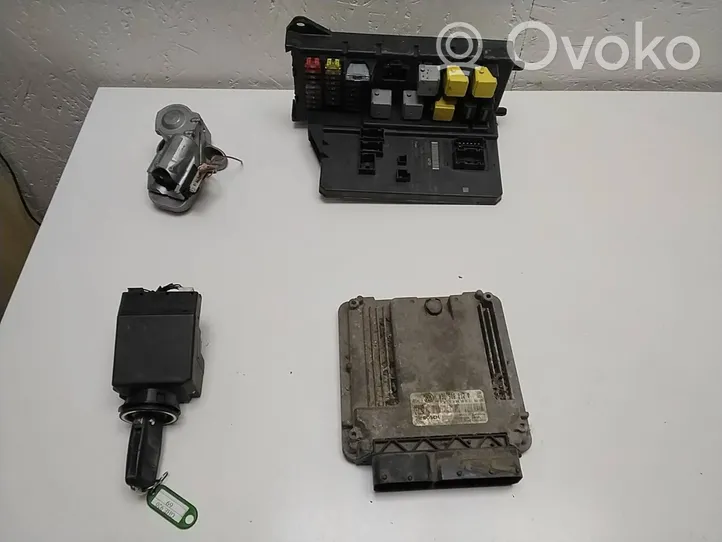 Volkswagen Crafter Kit centralina motore ECU e serratura 03L906012Q