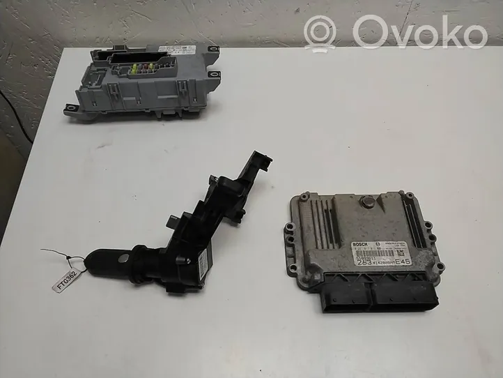 Fiat Doblo Kit centralina motore ECU e serratura 51899611