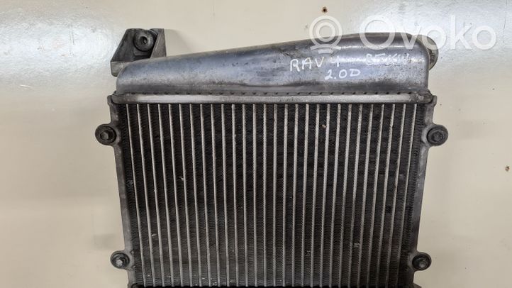 Toyota RAV 4 (XA20) Радиатор интеркулера 