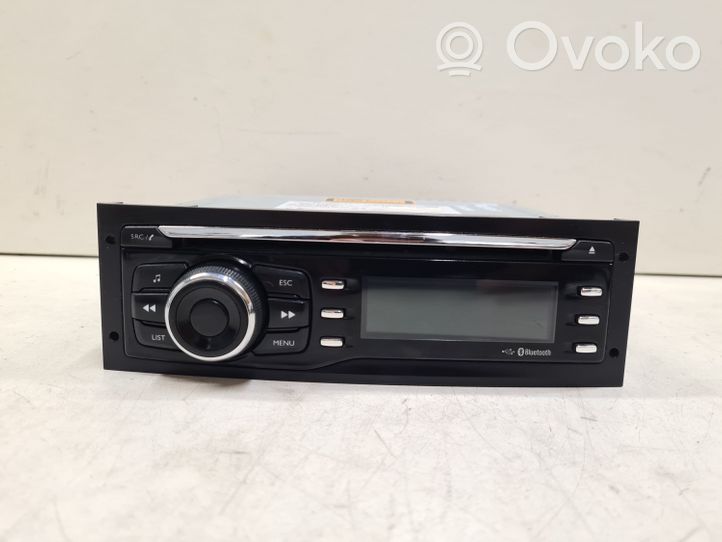 Peugeot iOn Unidad delantera de radio/CD/DVD/GPS 96748368XT