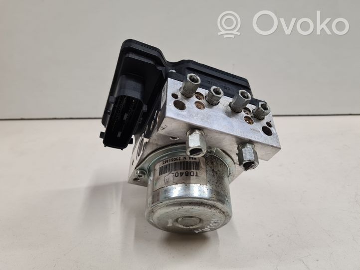 Nissan Leaf I (ZE0) ABS Pump 3313J002