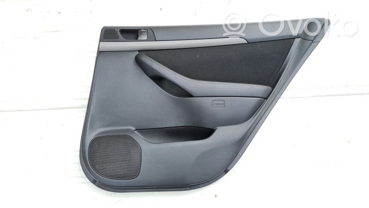 Toyota Avensis T250 Rivestimento del pannello della portiera posteriore 6763305010