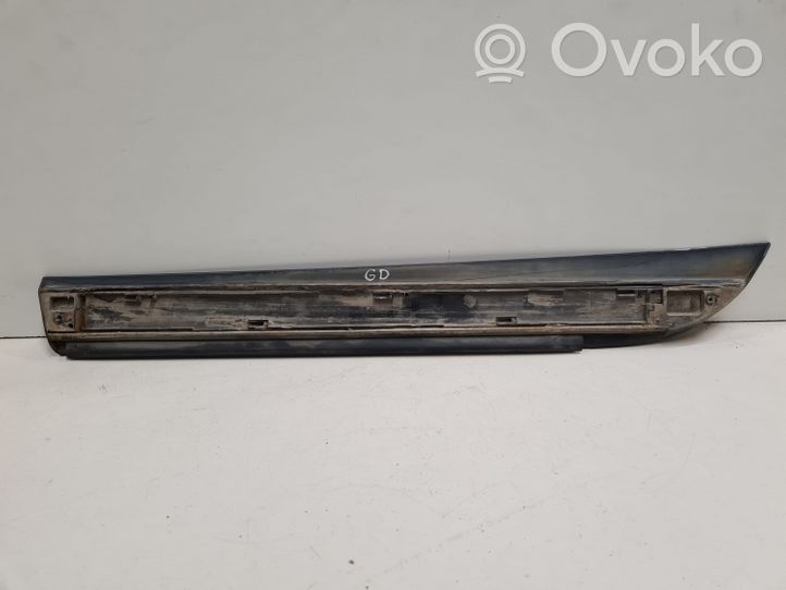 Audi A6 S6 C6 4F Aizmugurē durvju dekoratīvā apdare (moldings) 4F0853970B