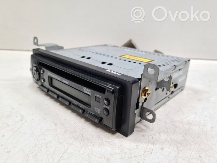 Toyota Avensis Verso Panel / Radioodtwarzacz CD/DVD/GPS 0860000935