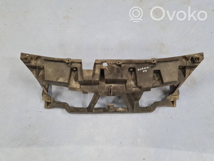 Renault Scenic II -  Grand scenic II Support de radiateur sur cadre face avant 8200140174