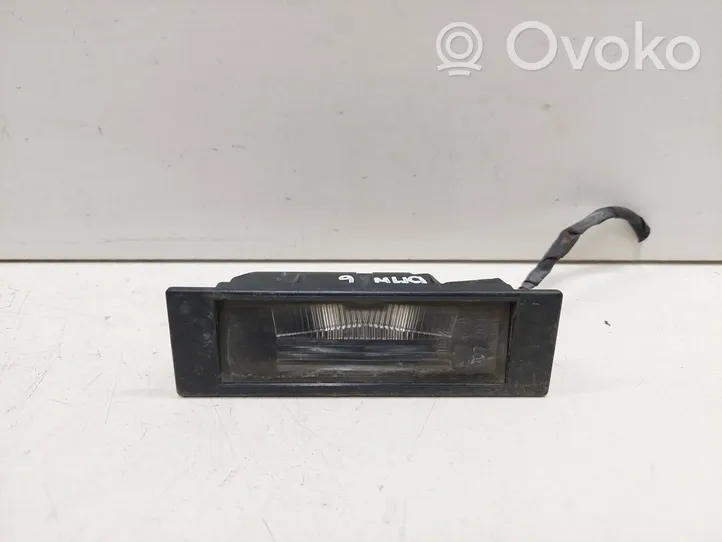 BMW 6 E63 E64 Lampa oświetlenia tylnej tablicy rejestracyjnej 7165735