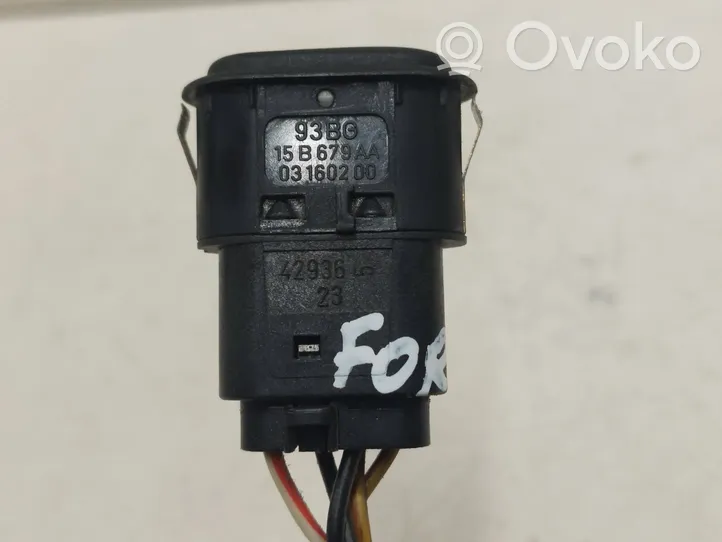 Ford Focus Electric window control switch 15B679AA