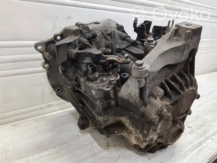 Ford Focus Manuaalinen 6-portainen vaihdelaatikko 3S7R7F096