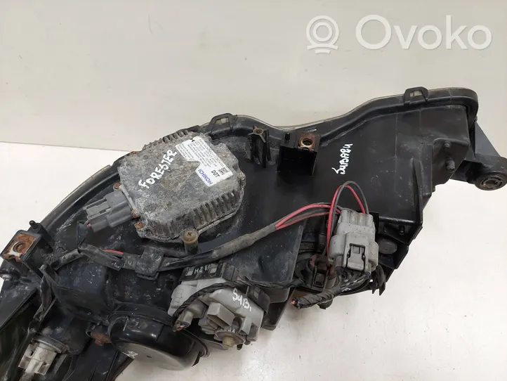 Subaru Forester SH Lampa przednia E412380