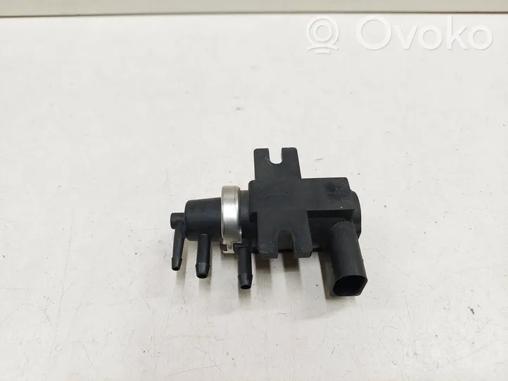 Volkswagen Touareg I Turbo solenoid valve 1J0906627C