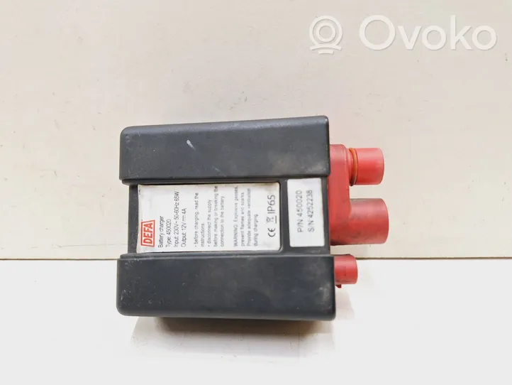 BMW X3 E83 Chargeur batterie (en option) 450020