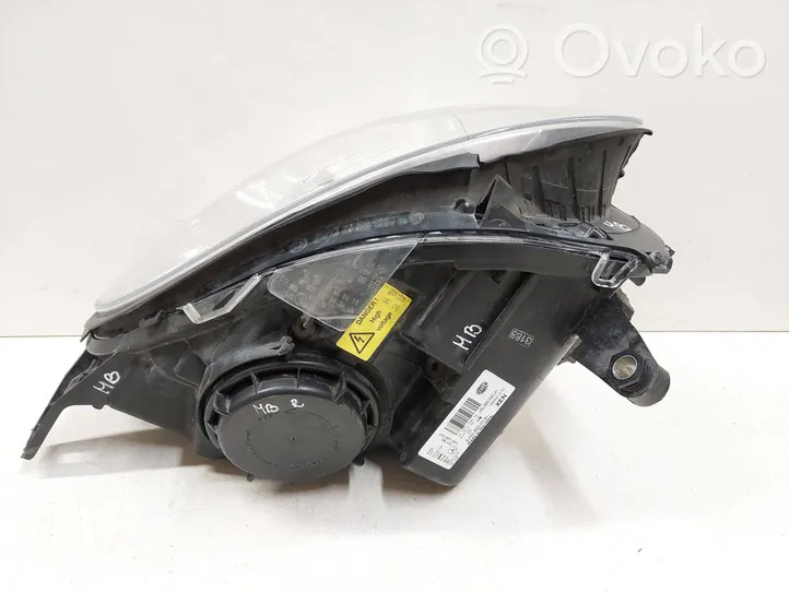 Mercedes-Benz R W251 Lampa przednia A2518260191